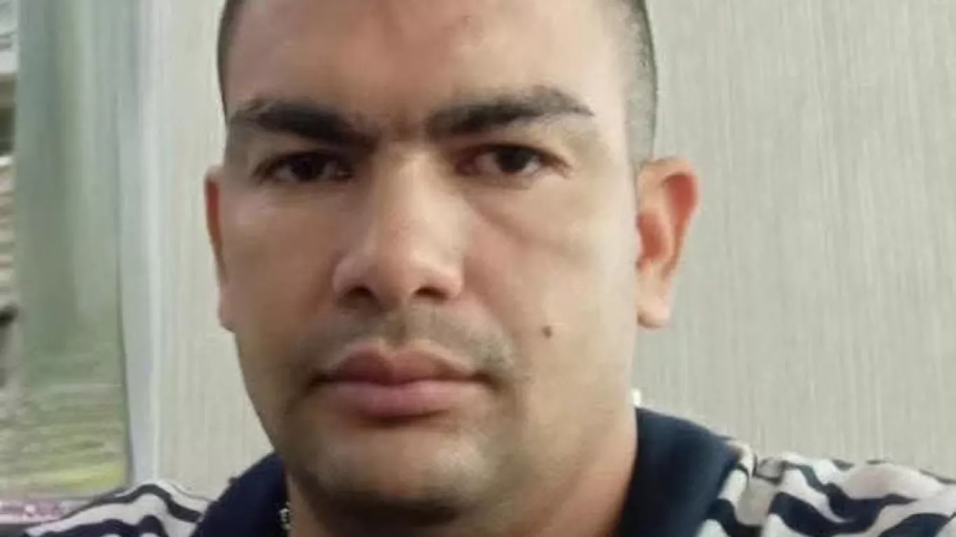 Policía asesinado en su vivienda