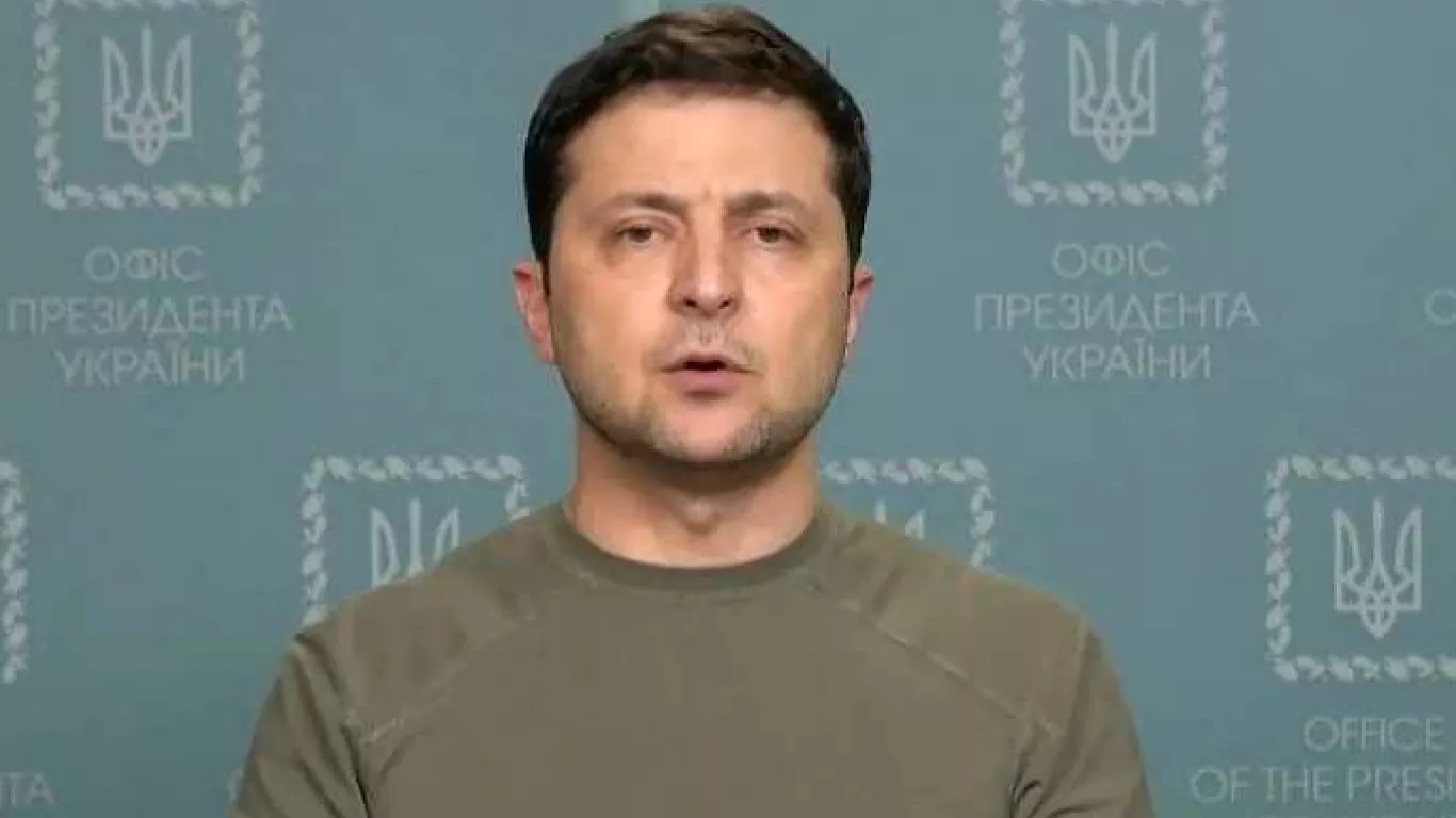 Volodimir Zelenski destituyó 17