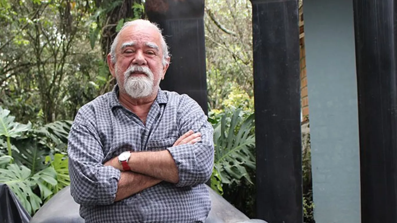 Hugo Zapata escultor