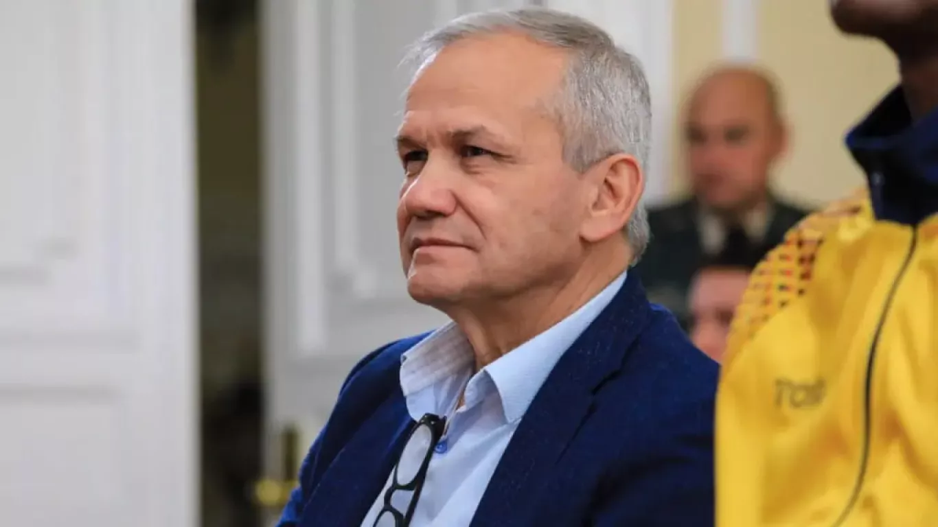  Carlos Ramón González