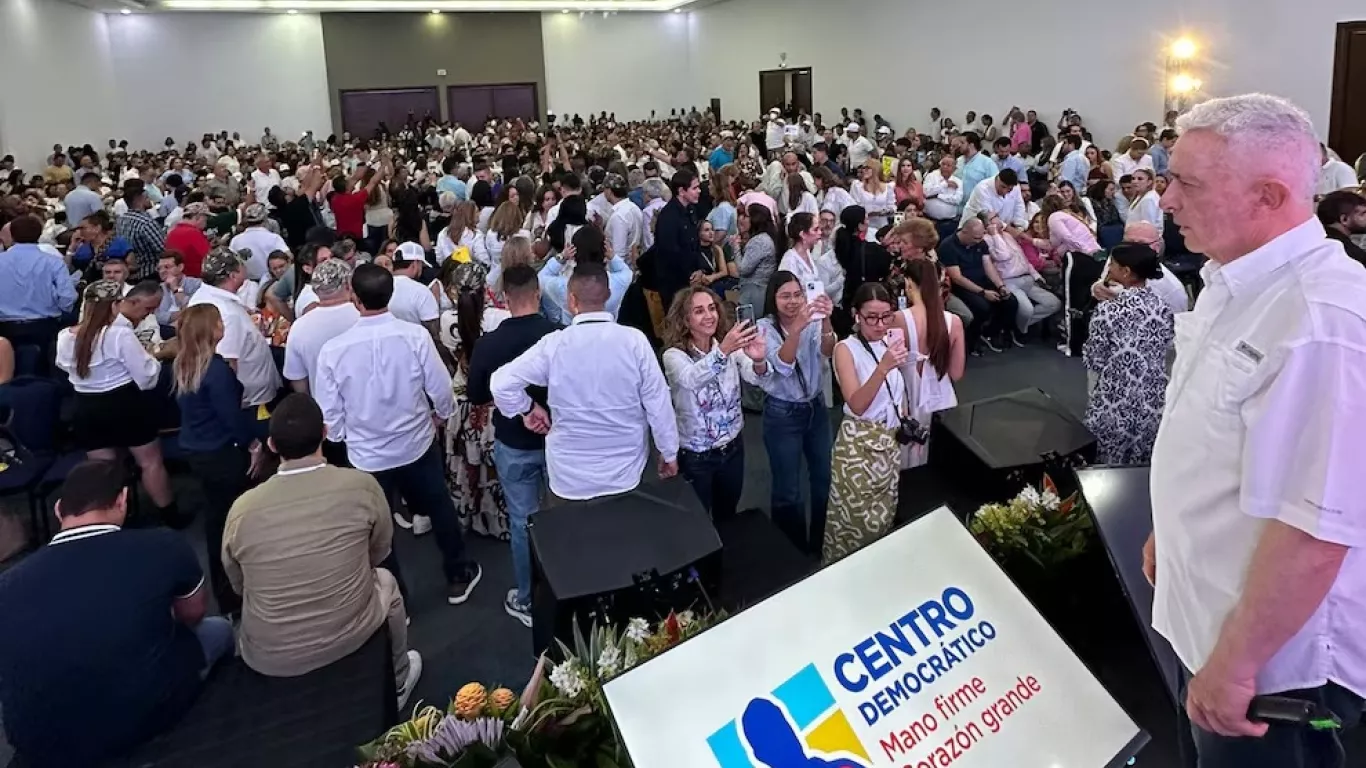 alvaro-uribe-respaldo