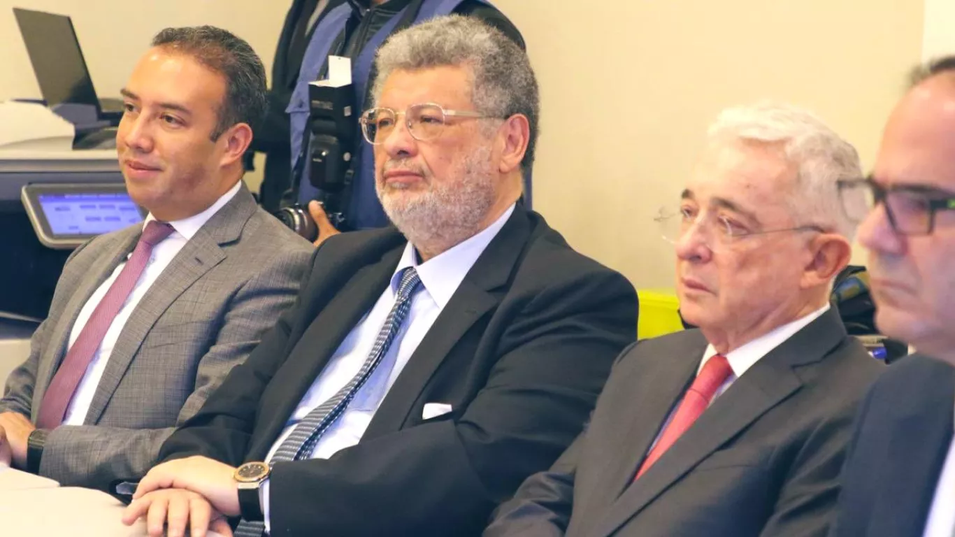 Jaime Granados con Alvaro Uribe