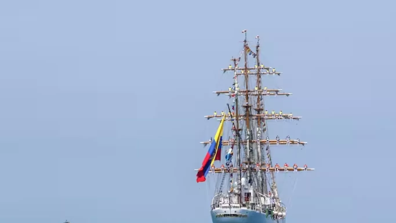 Buque Escuela ARC Gloria