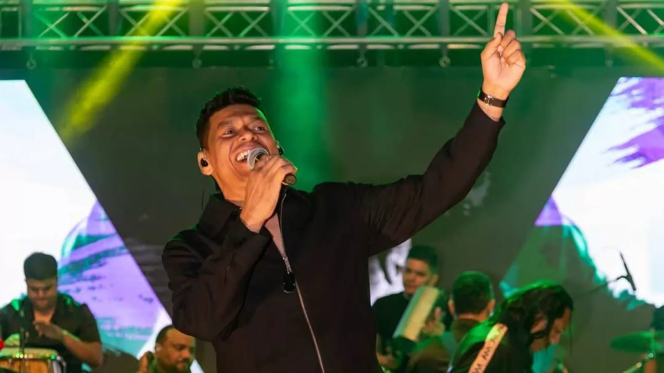 Alex Manga, cantante de vallenato