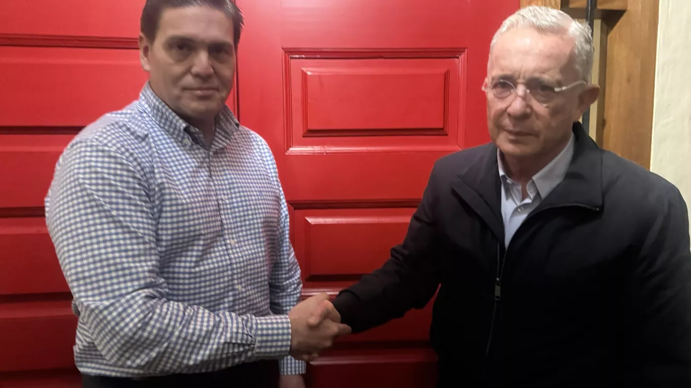 alvaro uribe y juan carlos pinzon