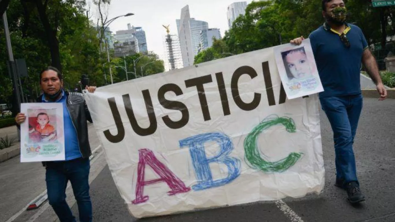 Protesta por incendio de la Guardería ABC, ocurrido en Hermosillo el 5 de junio de 2009.