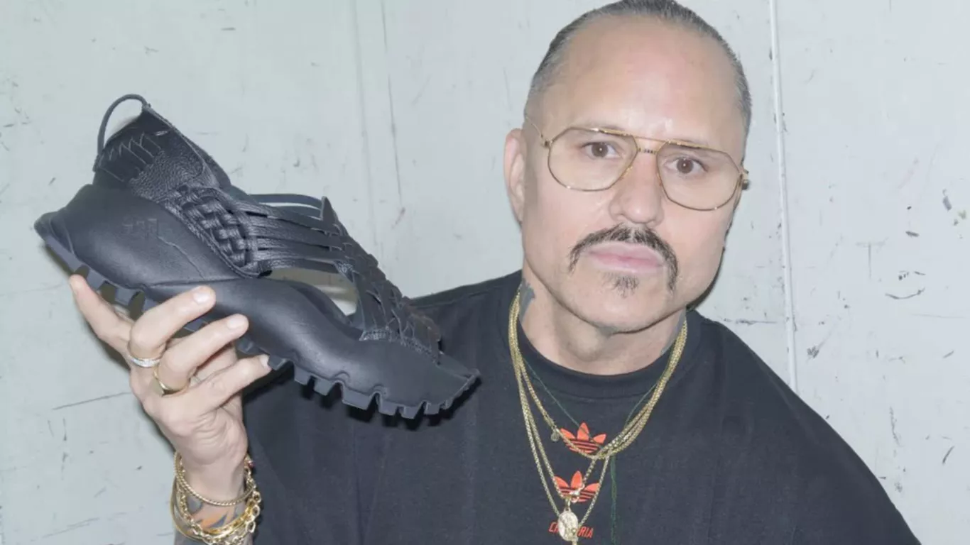 Willy Chavarría, diseñador adidas de la colección Oaxaca slip on