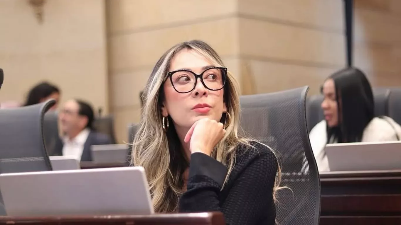 Katherine Miranda 25