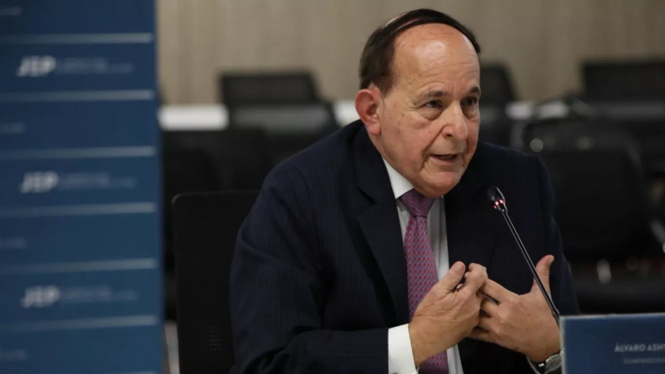 exsenador Álvaro Ashton