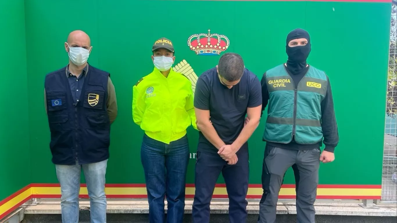 Capturado por lavar los recursos procedentes del envió de cocaína a Europa vía marítima.