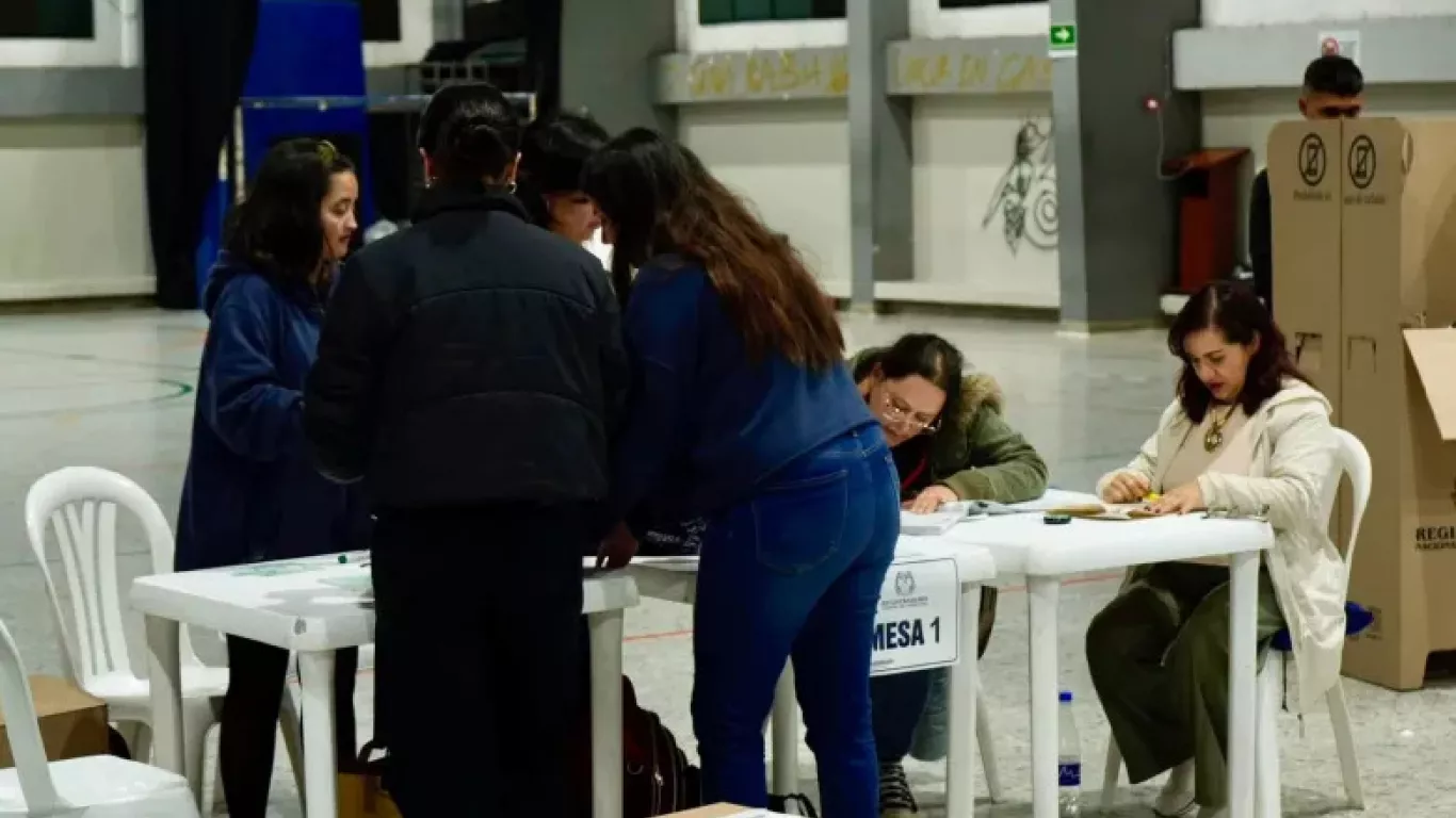 consulta pacto cae a tercera parte