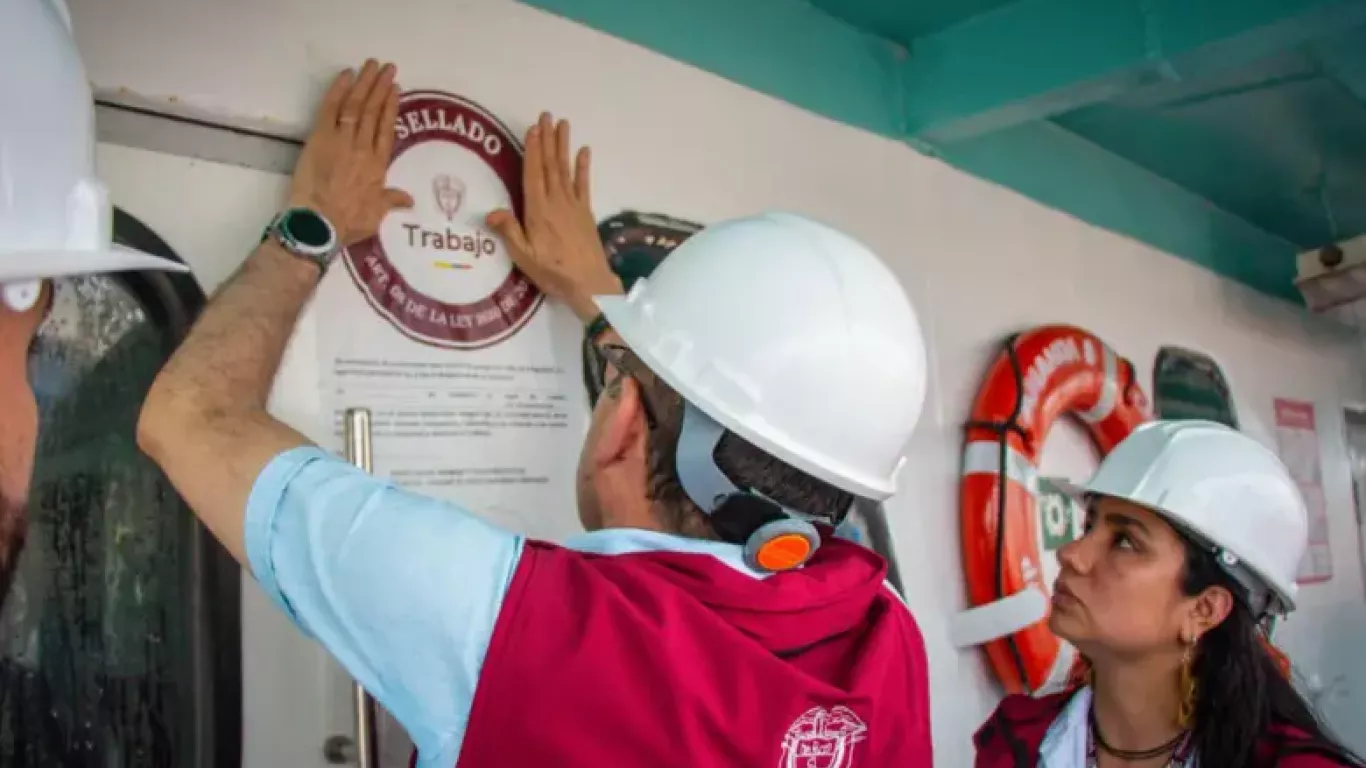 sellan buques atuneros de van camps