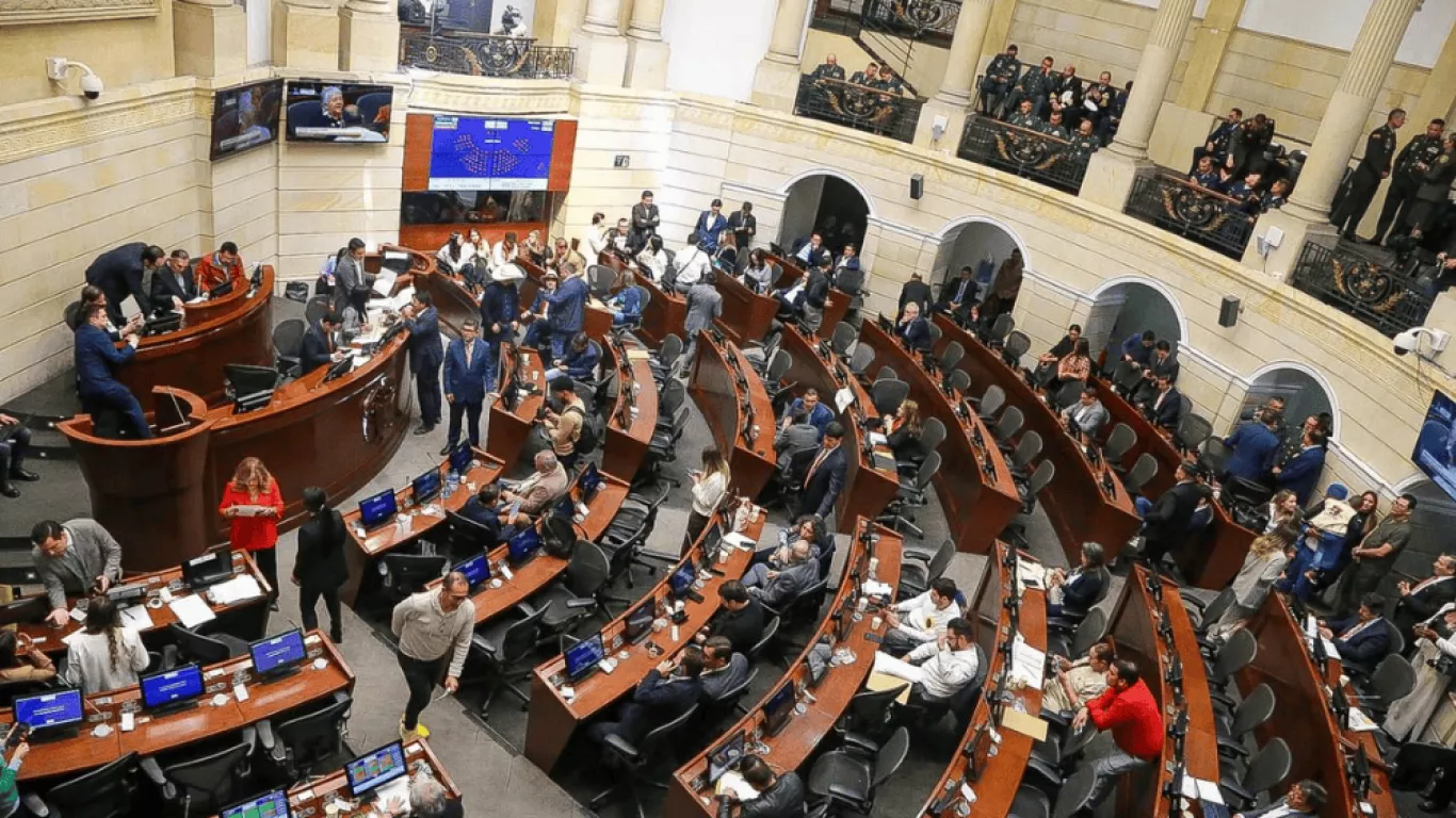 Senadoras mantienen voto negativo contra reforma tributaria